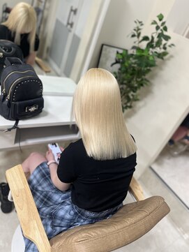 カリーナ(CARINA) ハイトーンカラー/ブロンドカラー