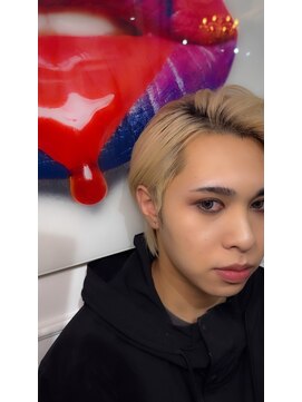 ルゥーダ シロカネダイ(Rouxda. SHIROKANEDAI) メンズ韓国メイクヘアアレンジ