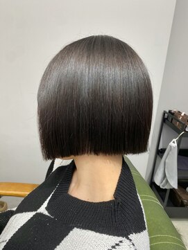 ヘアーアンドビューティーザ エフ(Hair Beauty the F) ~切りっぱなしボブ~