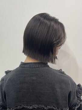 ルアウ ヘアアンドメイク(LUAU Hair&Make) 【nanami】アッシュグレージュ×ぷつっと切りっぱなしボブ
