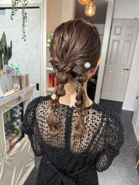 コアブラン 原宿 明治神宮前(CORE blanc) ツインテール/ヘアセット/ツインアレンジ/編み下ろし/原宿