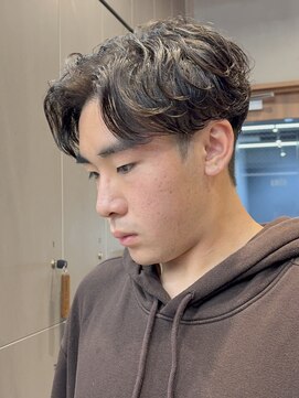 エリマバイフィフス 調布(elima by fifth) 調布メンズパーマニュアンスパーマフェザーパーマセンターパート