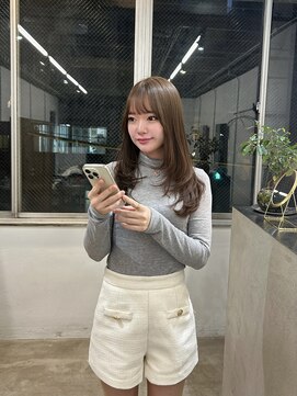 オリーブグレージュ