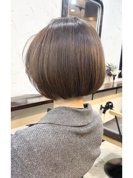 エトネ ヘアーサロン 仙台駅前(eTONe hair salon) 首元が綺麗に見えるボブ