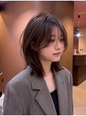顔まわりレイヤー × くびれミディ × ナチュラルブラウン