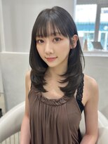 ノエシキカ(noe sikika)&nbsp;ミディアムレイヤー/韓国/レイヤーカット/ダブルカラー/栄e85