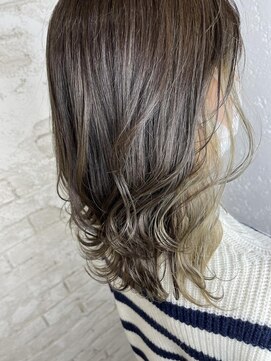 プライズ アイリス 池袋東口店(prize Iris) インナーカラー20代30代40代￥15400