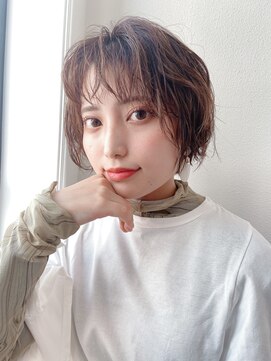 ガーランドツー(Garland 2F) <小顔になれるカット> 丸みショートヘア [池袋]