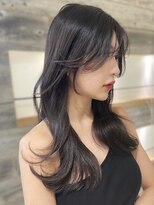 フォンズ(FONS)&nbsp;黒髪くびれヘア/薄め前髪レイヤーカットブルーブラック学割U24