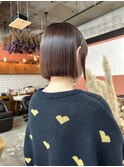ぱつっとボブミルクティーベージュカラーミニボブ前下がりボブ