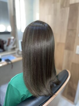 ハサミバイアトリエナガノ 千葉(8sami by atelier nagano) デザインカラー／レイヤーカット/ウエットヘア/オリーブベージュ