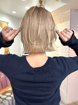 ラフ 新宿(Laff) 切りっぱなし/くびれボブ/ハイトーンボブ/レイヤーボブ