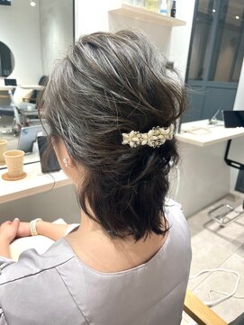 カエラ バイ アメリ(kaela by ameri) 【kaela 仲丸】ゆるアレンジ×グレーアッシュ