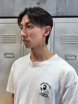 メンズサロンバムオム 名古屋栄店(MEN’S SALON BAMM HOMME) 襟足を残した洒落感センターパート