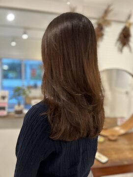 アス(Us) 綺麗に染める