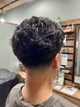 スタンドバーバー 柏(STAND BARBER) 刈り上げセンターパート/波巻きツイストスパイラル/柏/柏駅