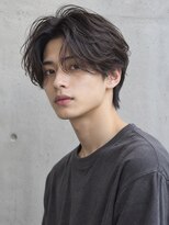 ORI. men’s hair by ENURE【オリ メンズヘア バイ エヌア】&nbsp;ニュアンスパーマ　流行り　センターパートスタイル