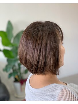 デイジー(Daisy) ショートボブ×グレーカラー