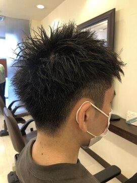 デュークス(DEUX) ショート × 刈り上げ