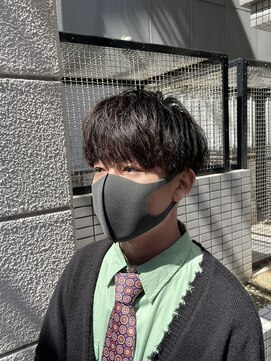 ウェルネス(Wellness) スパイラルパーマ、サイドパート、韓国マッシュ、マッシュ