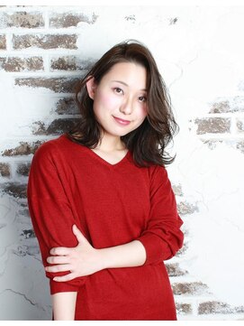 ライラ(Rila) こなれ感たっぷり大人カールスタイルスタイル一覧へ戻る