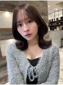 ミディアムくびれヘアグレージュカラー【肥田亜沙美】