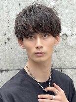 緩めツイストスパイラルパーマシャドウパーマツーブロック原宿