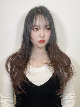 レヴィア(REVIA) レイヤーカットハイライト髪質改善トリートメント