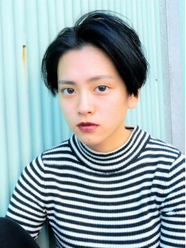 ジーンジャパン(GENE japan) センターパートベリーショート