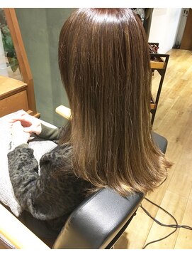 ウルム 蕨西口(ULUM) 冬のファッションにもマッチする  ハイライトonグレージュ