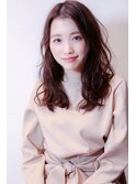 『BELEA』センターパート×パーマで作る大人セミロング