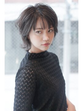 ウェンズデイラウンジ(Wednesday Lounge) ニュアンスウルフ風ショート