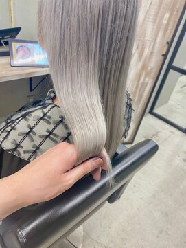 エイミー(Aimee) Aimee町田ホワイトシルバーグラデーション