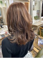 大人ウルフカットヘア（マッシュくびれヘアメルティカラー