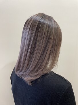 イト(ito.) 外国人風バレイヤージュロブ_アースカラー_くびれヘア