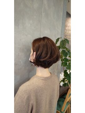 ブロッサム 東中野店 30代40代大人可愛い艶感アッシュグレージュケアブリーチ