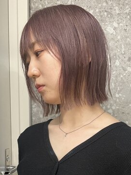 サンク 原宿 表参道(cinq) ミルクティーピンクベージュカラーショートボブハイトーンカラー