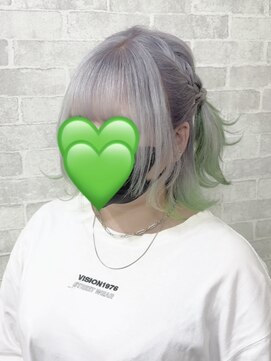 アールプラス 新宿(ar+) 【ホワイトシルバー×グリーン】