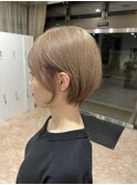 ミルクティーベージュ×丸みショート