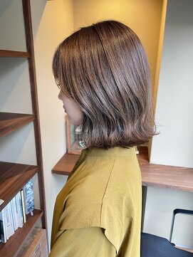 イニ(ini) 伊達 柔らかベージュボブ◎