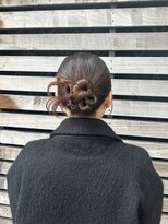 タイトアレンジ　お呼ばれヘア　アップスタイル