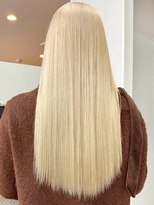 ウィコ 新宿(WICO)&nbsp;ホワイトベージュ[新宿駅/外ハネボブ/ワイドバング/美髪]