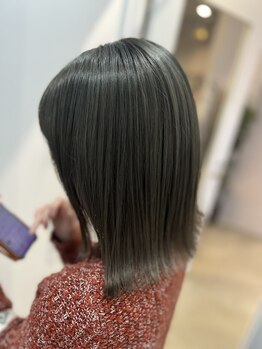 ビューティーリゾート アカヒゲ(Beauty Resort AKAHIGE)の写真/いつまでもオシャレを楽しんで欲しい＊白髪ぼかしでお悩みにアプローチ★キレイにぼかしてオシャレに演出♪