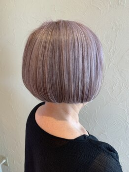 ラシェンテ エイジア 高槻(La Sente Aja)の写真/【白髪を楽しむデザイン提案明るく染めることも、しっかり染めることも楽しむ】