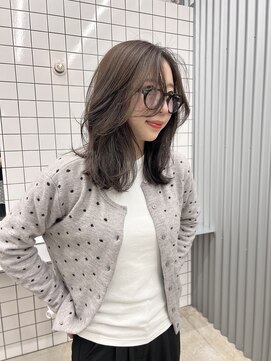 オリーブブラウン