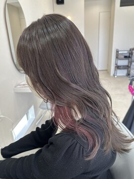   ミディアムレイヤーボブグレージュ顔周りカット