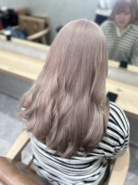 white greige [ダブルカラー／ブリーチ／髪質改善]