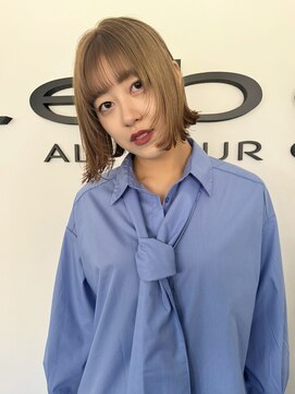 フォギーベージュ×ボブフェイスレイヤー