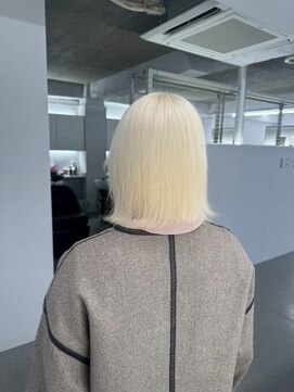 イロウ 山口どうもん店(IROW) ホワイトブリーチ/ホワイト/ホワイトベージュ/ブリーチなし