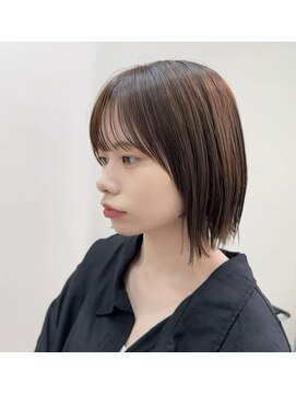 ネウィ 広島(newi) かるめボブ × オリーブベージュ
